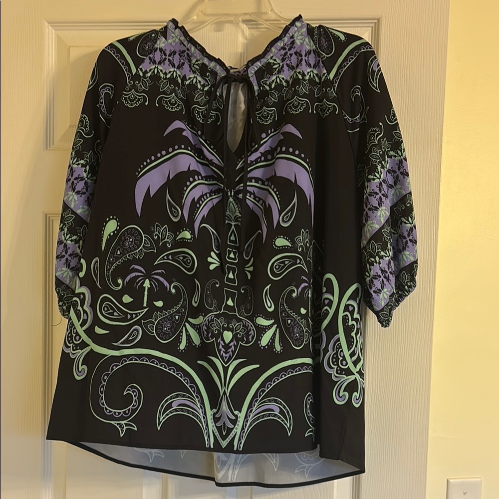 Women's Black and Purple Patterned Top